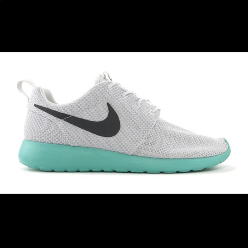 NIKE - grey and teal Roshe - Size 10.5
